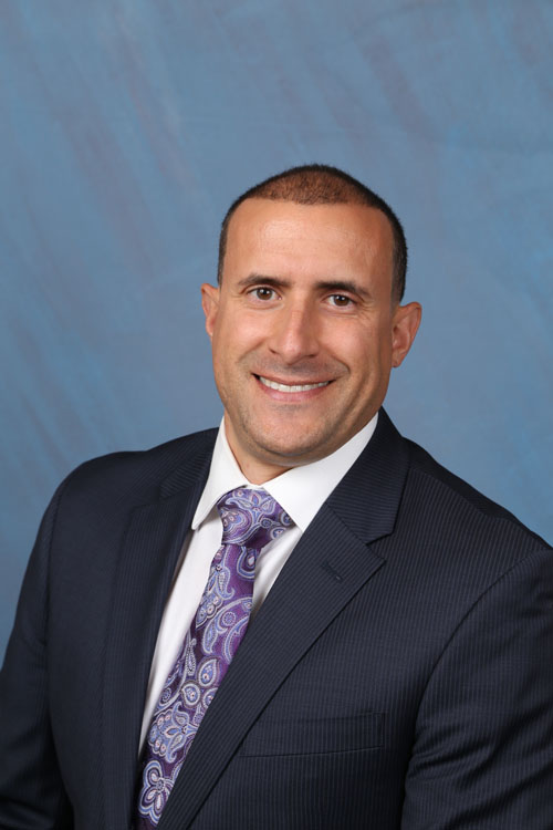 Michael Serrania : Principal